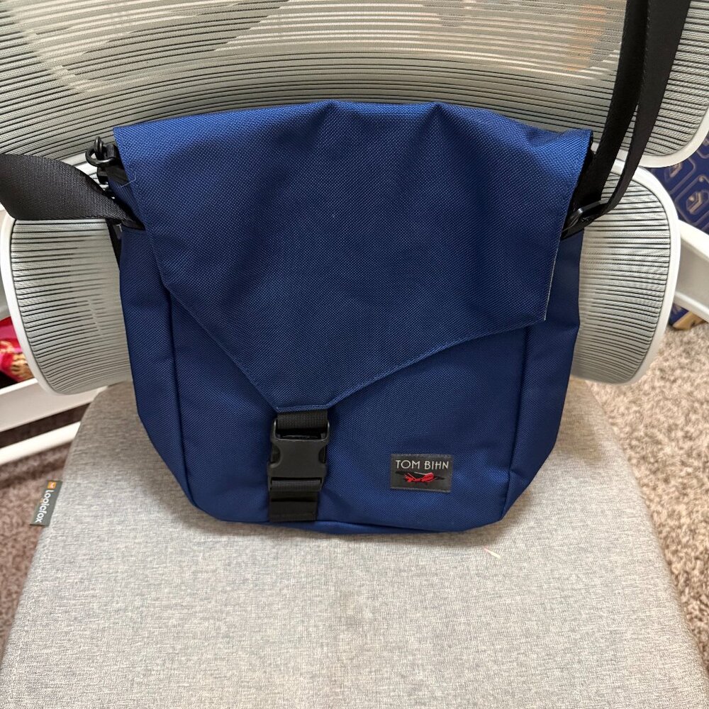 Tom Binh Medium Cafe Bag EUC